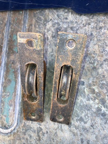Antique sash window pulley - 2,